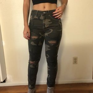 Camo ripped jeans